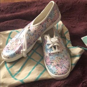Kate ♠️ Spade Keds Sneakers Flower 🌸 Print size 9